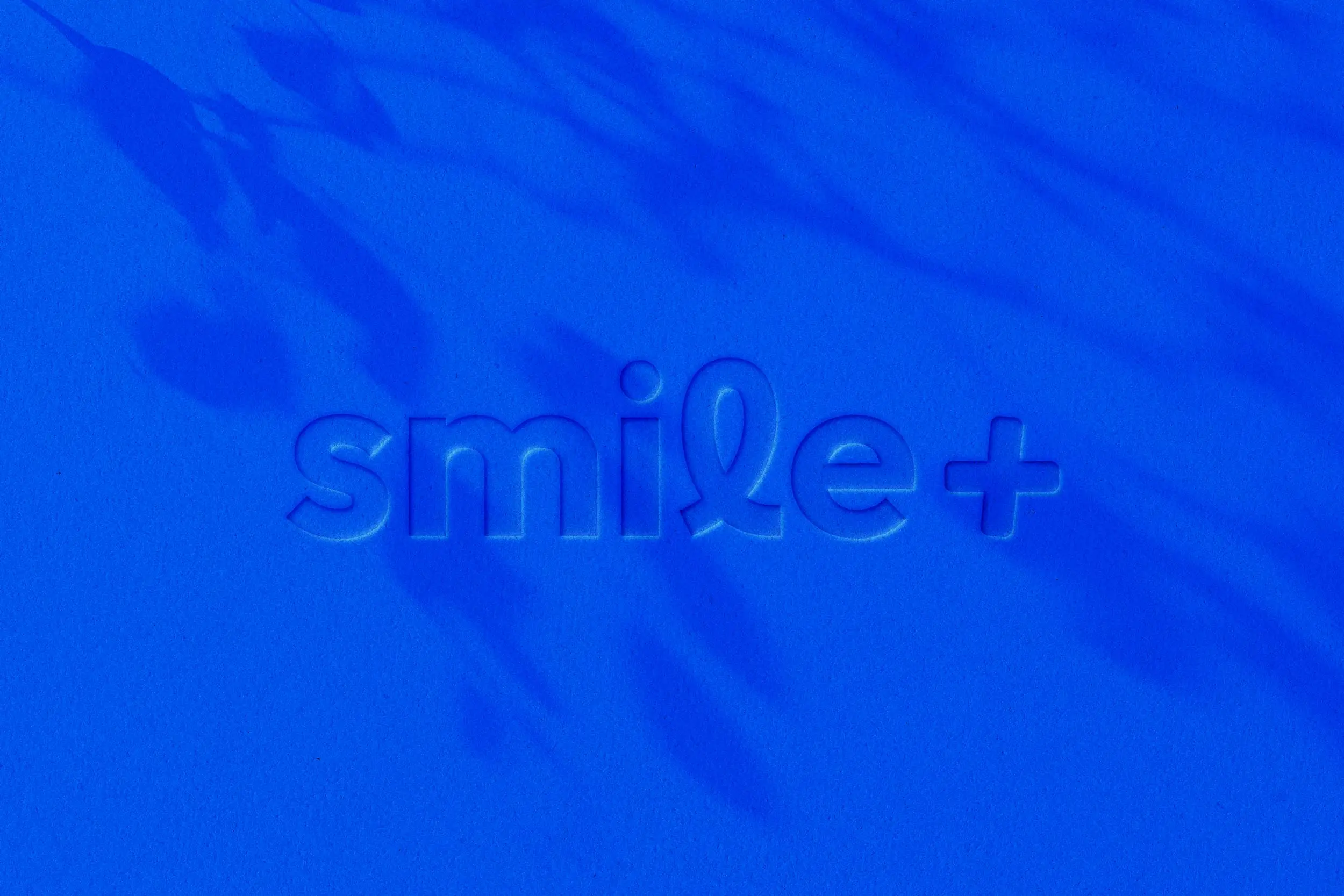 Smile+ VOD, Plateforme dentaire, Logo sur papeterie